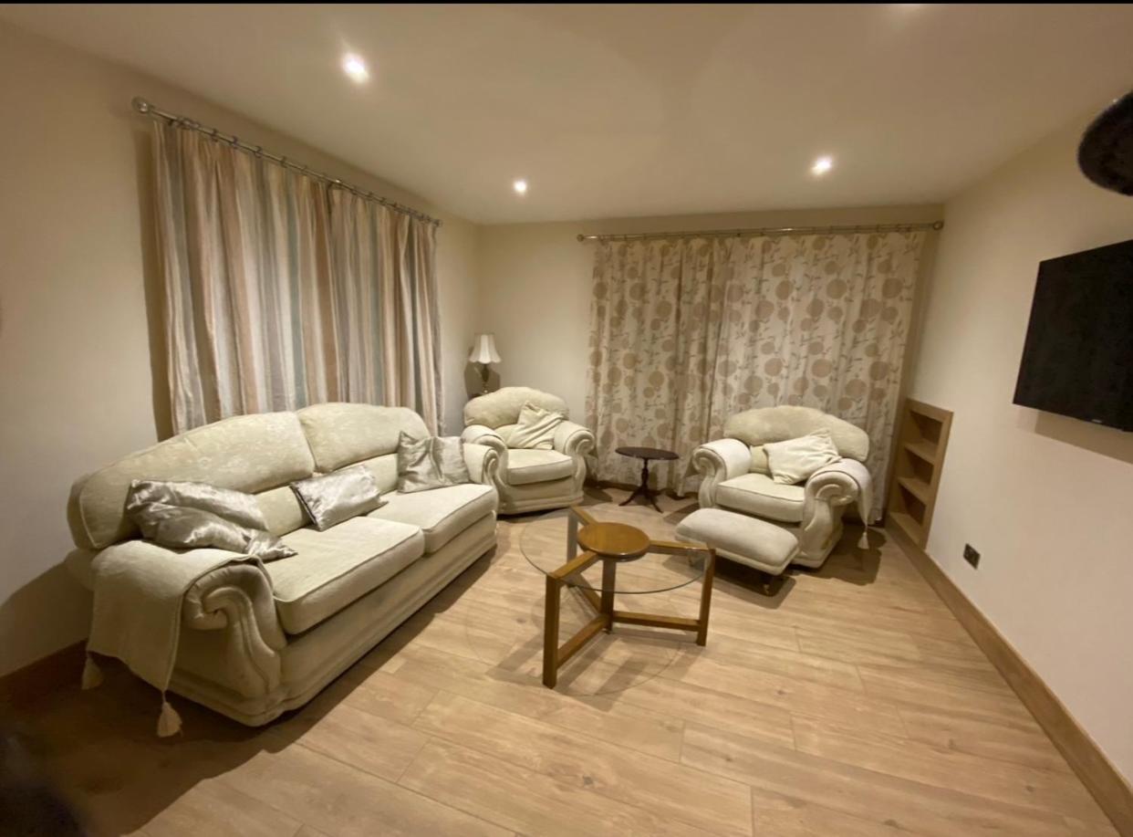 The Annex At Meeks Park Immaculate 2 Bed Villa Alloa Exterior photo